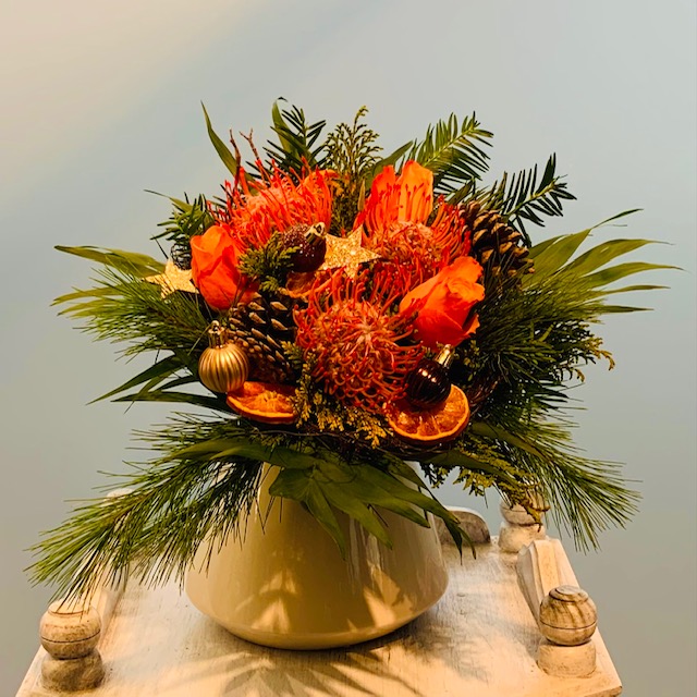 Strauß Exotik in Orange zum Adventsfest