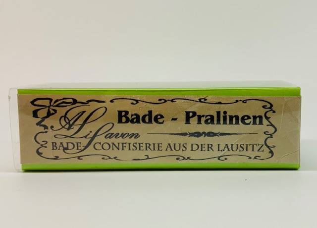 Badepralinen handgesiedet in einer Box