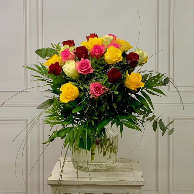 Blumenstrauß mit Rosen
