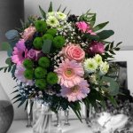 Strauß zart rosa mit Rosen und Gerbera