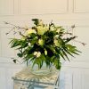 gebundener Blumenstrauß in weiß