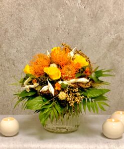 Blumenstrauß mit exotischen Blumen gelb orange