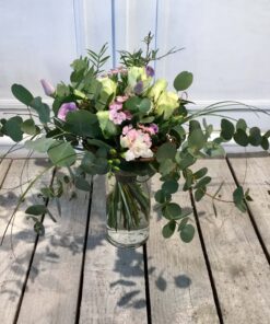 weiße Rosen modern mit Eucalipthus