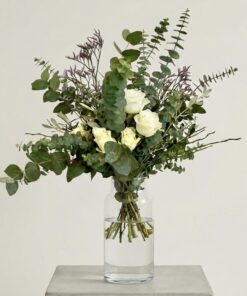 Glücksbringer Strauß mit Eukalyptus und Rosen