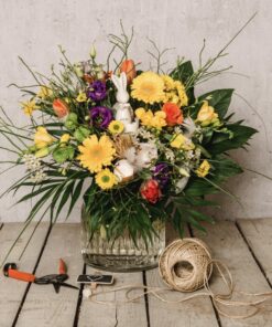 Blumenstrauß mit Osterhasen