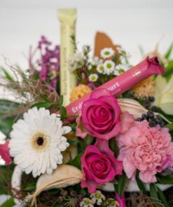Strauß Blumen mit Schokolade