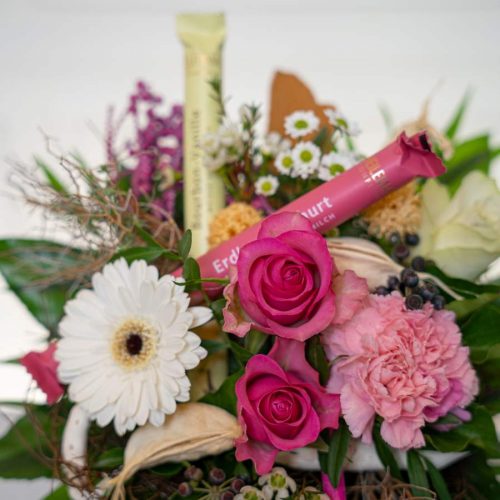 Strauß Blumen mit Schokolade