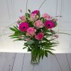 klassischer Blumenstrauß in rosa