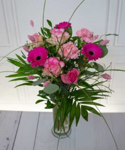 klassischer Blumenstrauß in rosa
