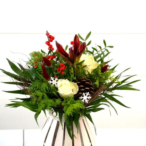 Adventsstrauß in rot weiß