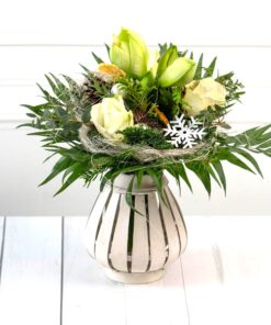 weiße Amaryllis winterlicher Strauß
