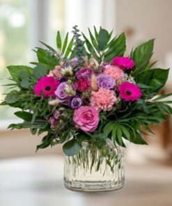 Flieder pink rosa farbender Strauß In Ambiente